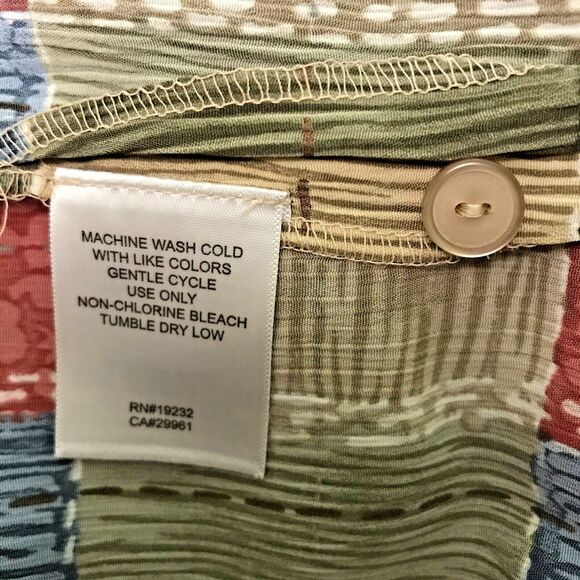 Alfred Dunner Women's 14 Multicolor Blouse Short Sleeve Button-Up Crepe Top - Picture 8 of 8